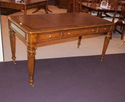 Victorian Regency Gillows Desk Writing Table Walnut Furniture 