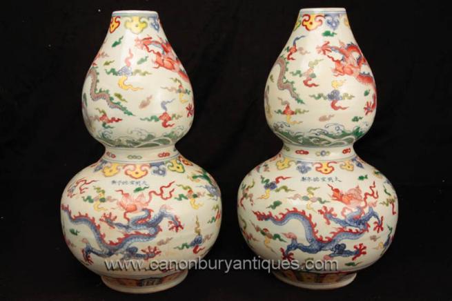 Pair Chinese Porcelain Wucai Dragon Vases Urns Double Gourd 